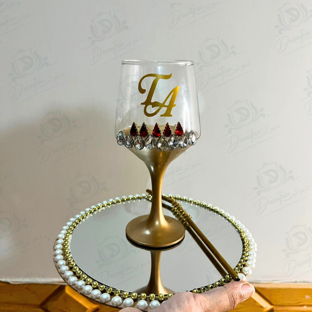 Doodh Pilae Glass